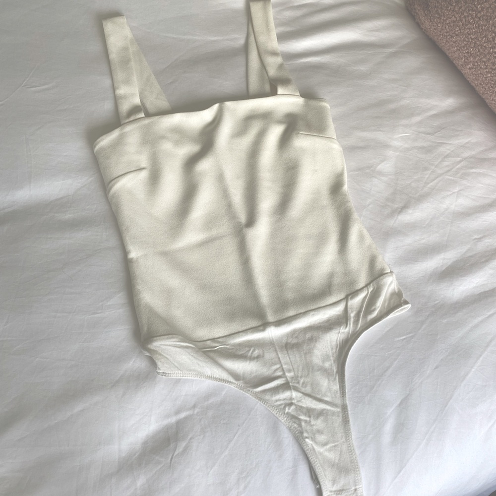 Lulu’s basic white bodysuit